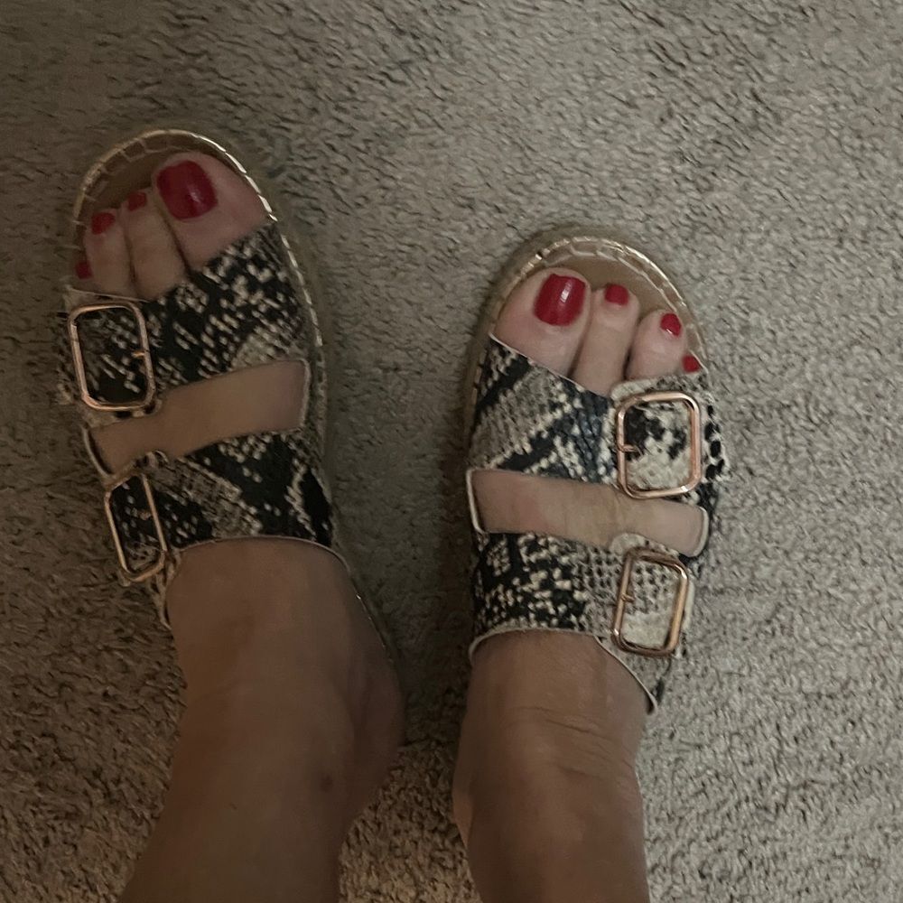 Maypol sandals